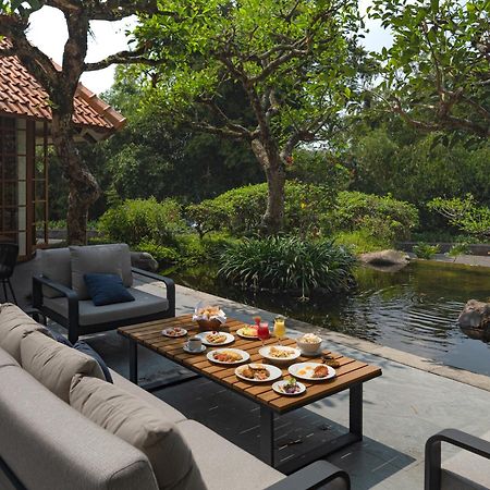 Novus Giri Resort & Spa Puncak Esterno foto
