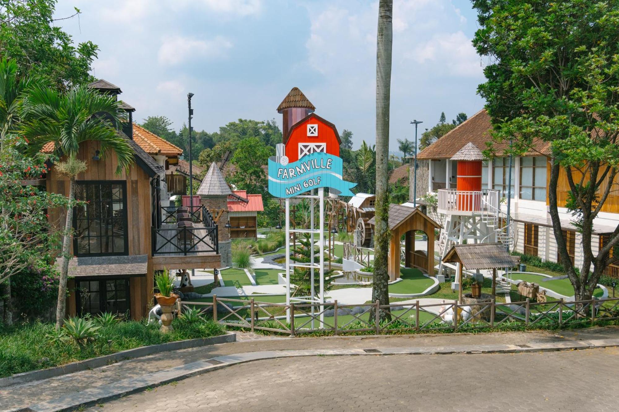 Novus Giri Resort & Spa Puncak Esterno foto