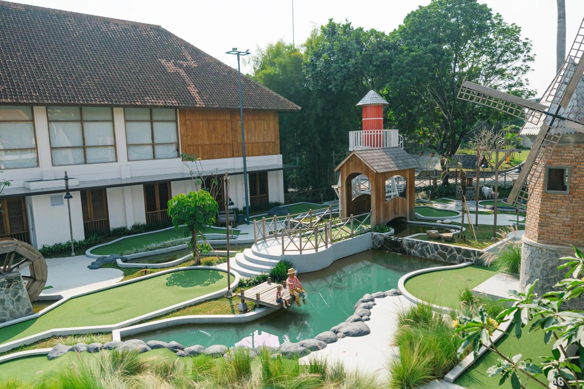 Novus Giri Resort & Spa Puncak Esterno foto