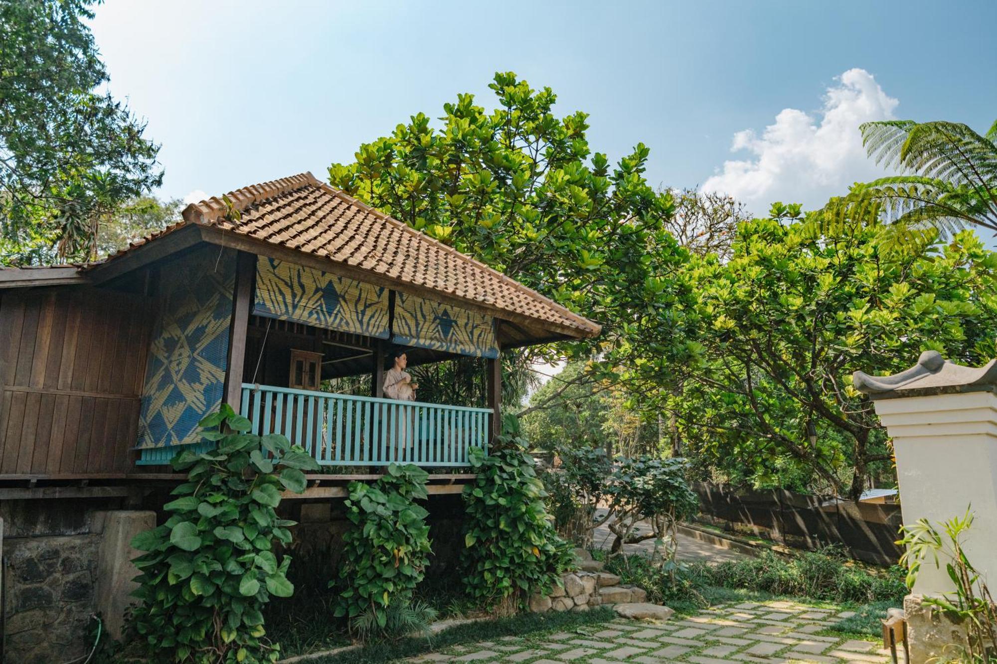 Novus Giri Resort & Spa Puncak Esterno foto