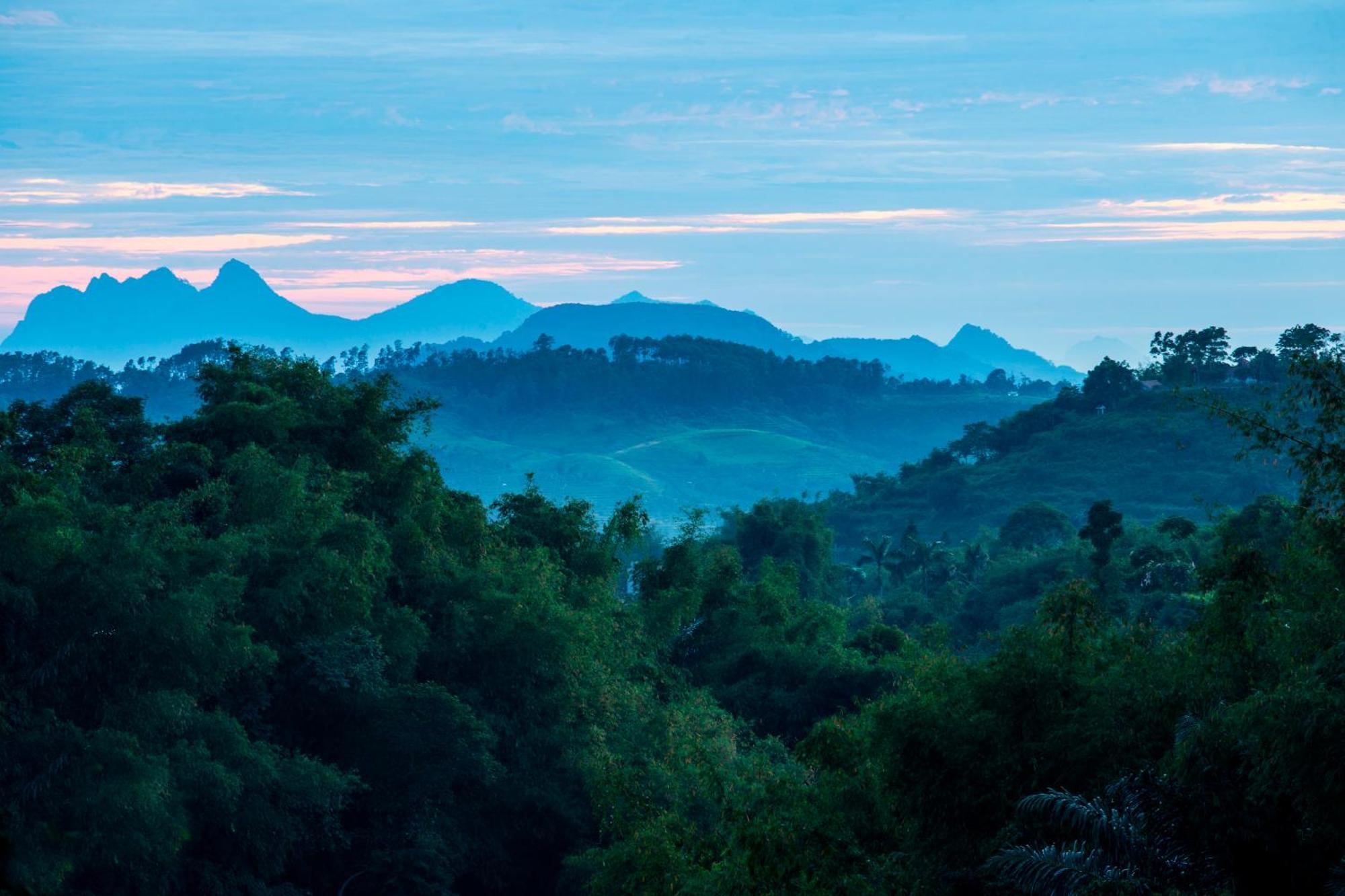 Novus Giri Resort & Spa Puncak Esterno foto