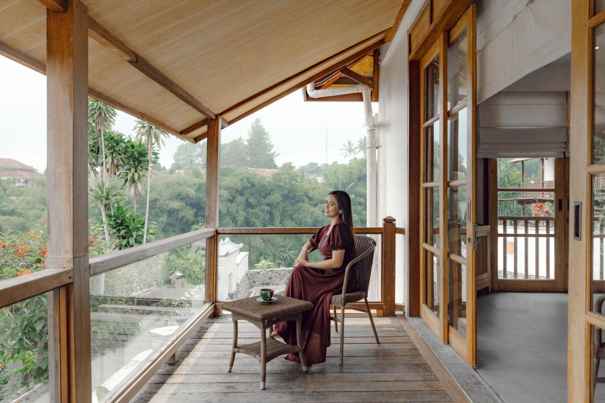 Novus Giri Resort & Spa Puncak Esterno foto