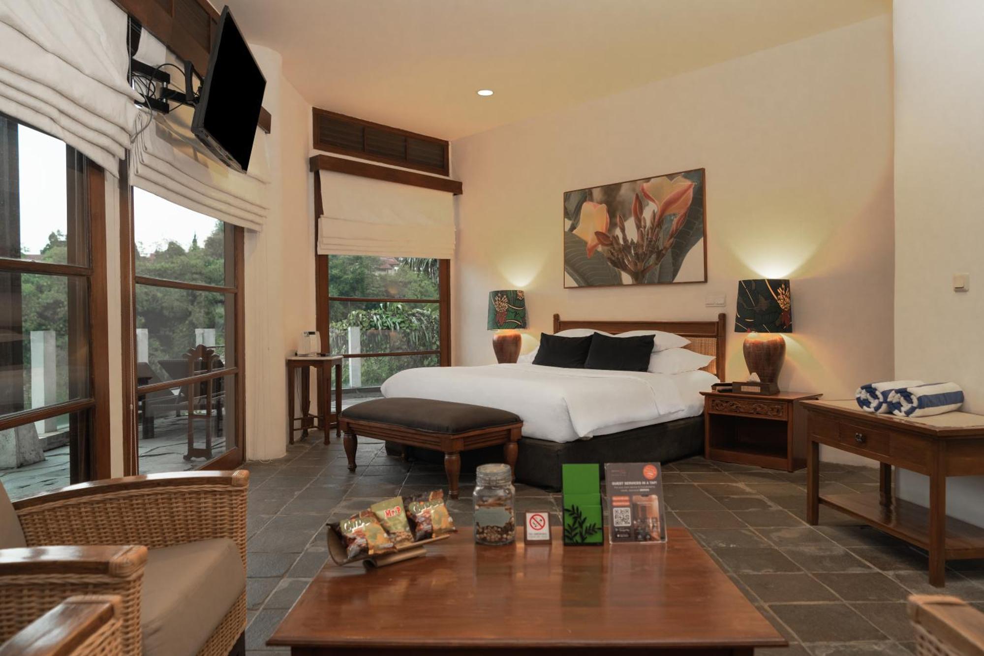 Novus Giri Resort & Spa Puncak Esterno foto