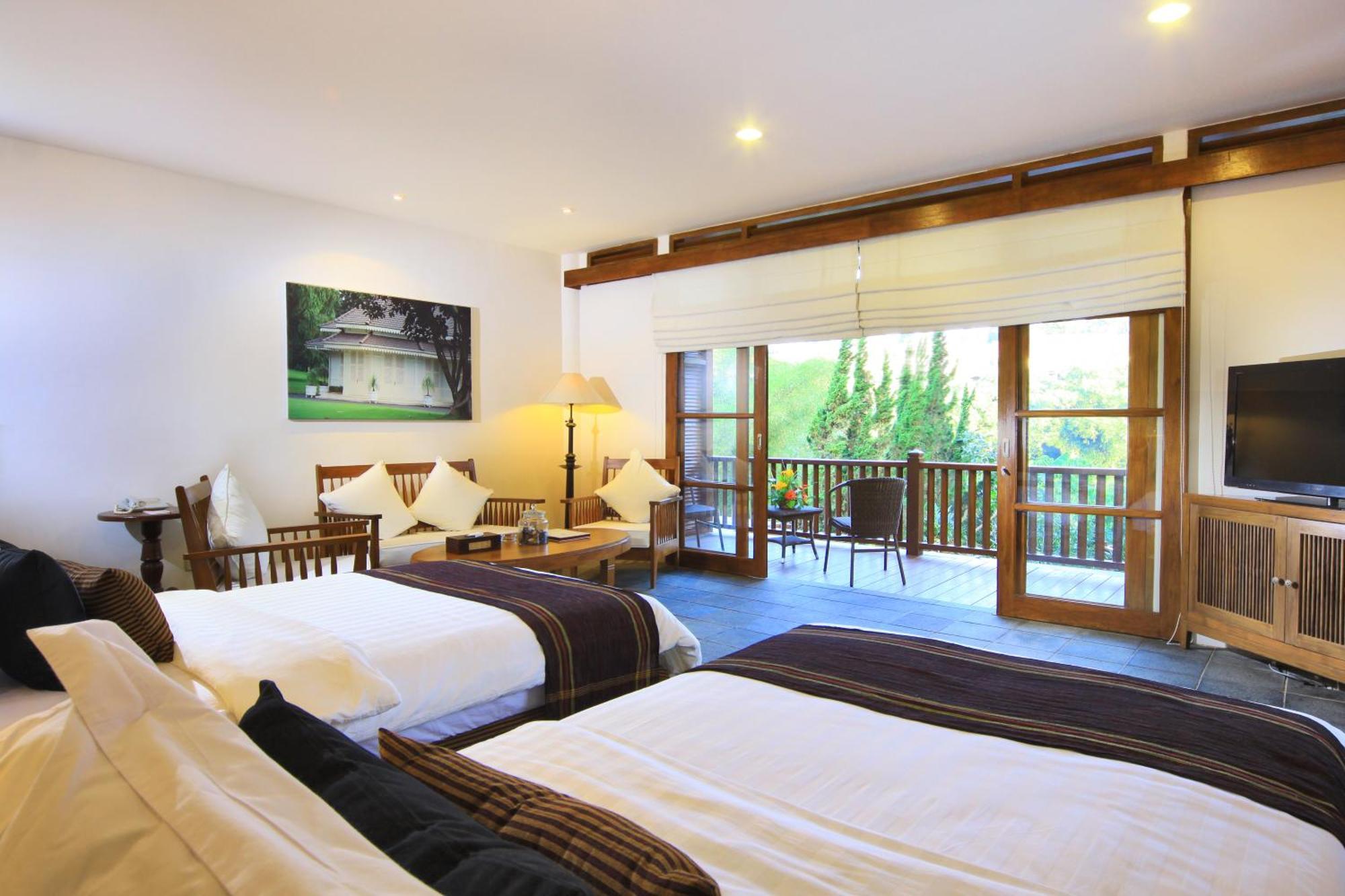 Novus Giri Resort & Spa Puncak Esterno foto